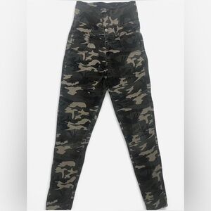🔰 Almost Famous Camo Pants/Belt~Women’s 3~High-Rise~Skinny Fit~Fold Down Waist